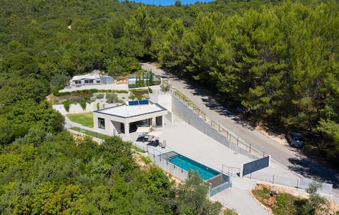 Gorgeous home in Labin