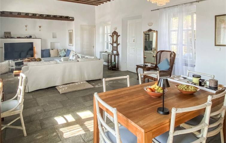 Lovely home in Sifnos with WiFi gallery image 4