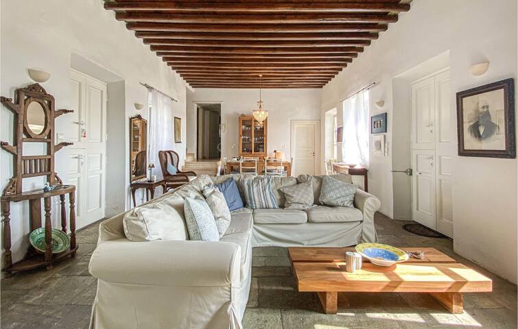 Lovely home in Sifnos with WiFi gallery image 3