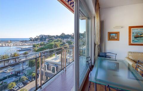 Awesome apartment in Rapallo with WiFi