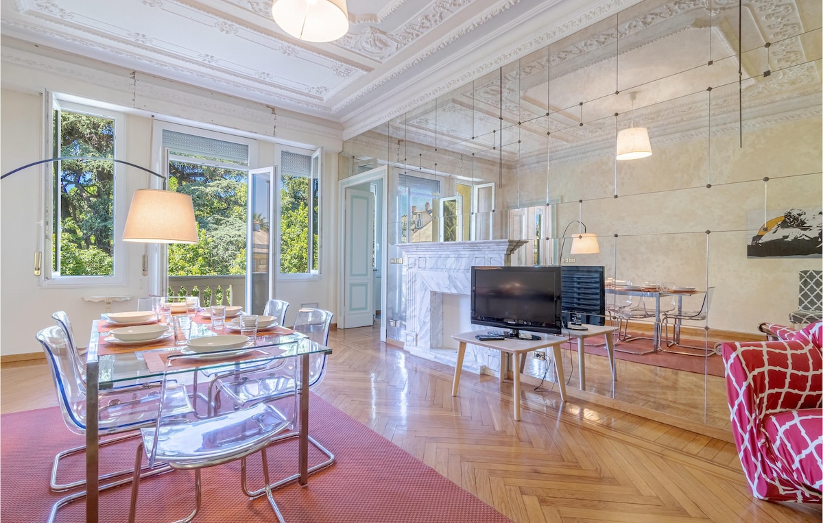 Beautiful apartment in Genova with kitchen