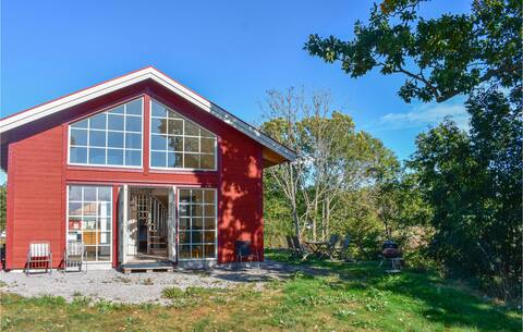 Stunning home in Ronneby with house sea view