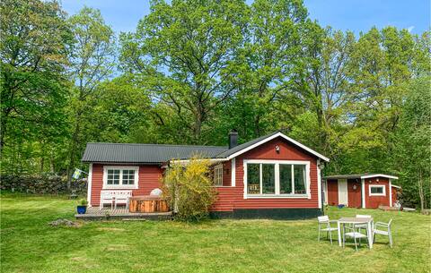 Beautiful home in Markaryd with WiFi