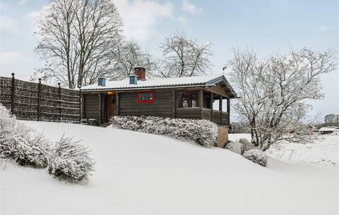 Awesome home in Sunne with WiFi