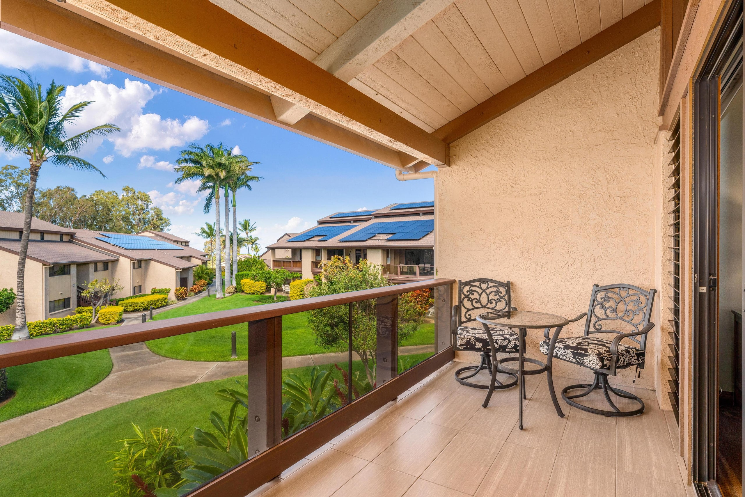 3BR villa w/ pool and golf course views - Photo 31
