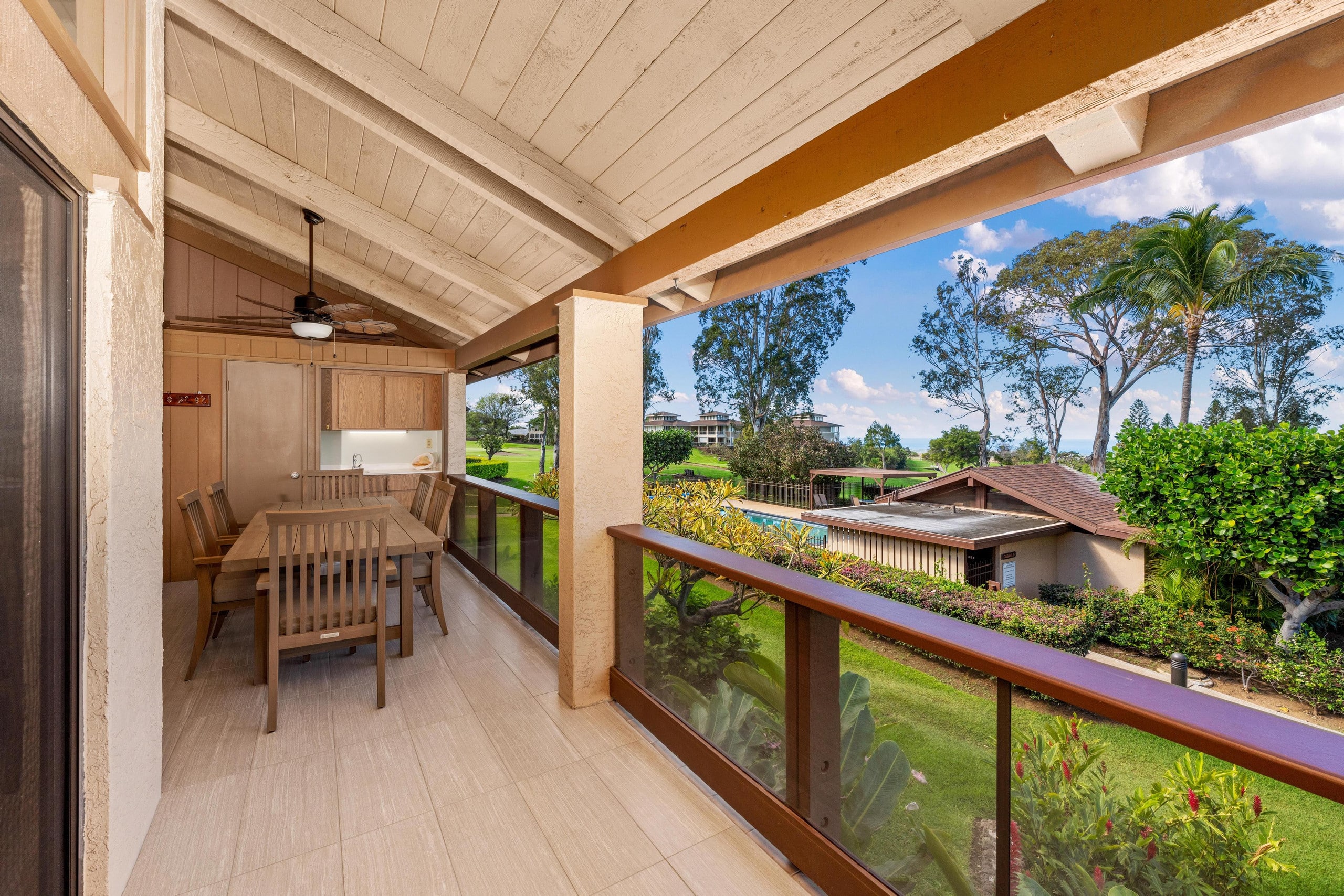 3BR villa w/ pool and golf course views - Photo 32