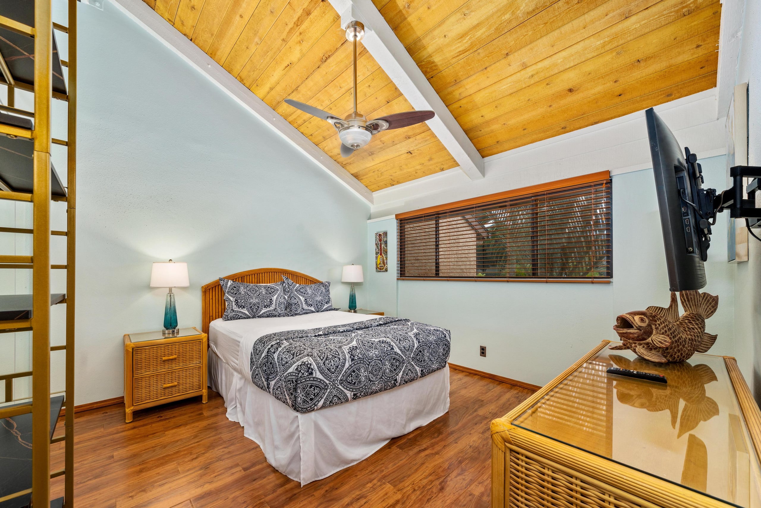 3BR villa w/ pool and golf course views - Photo 19