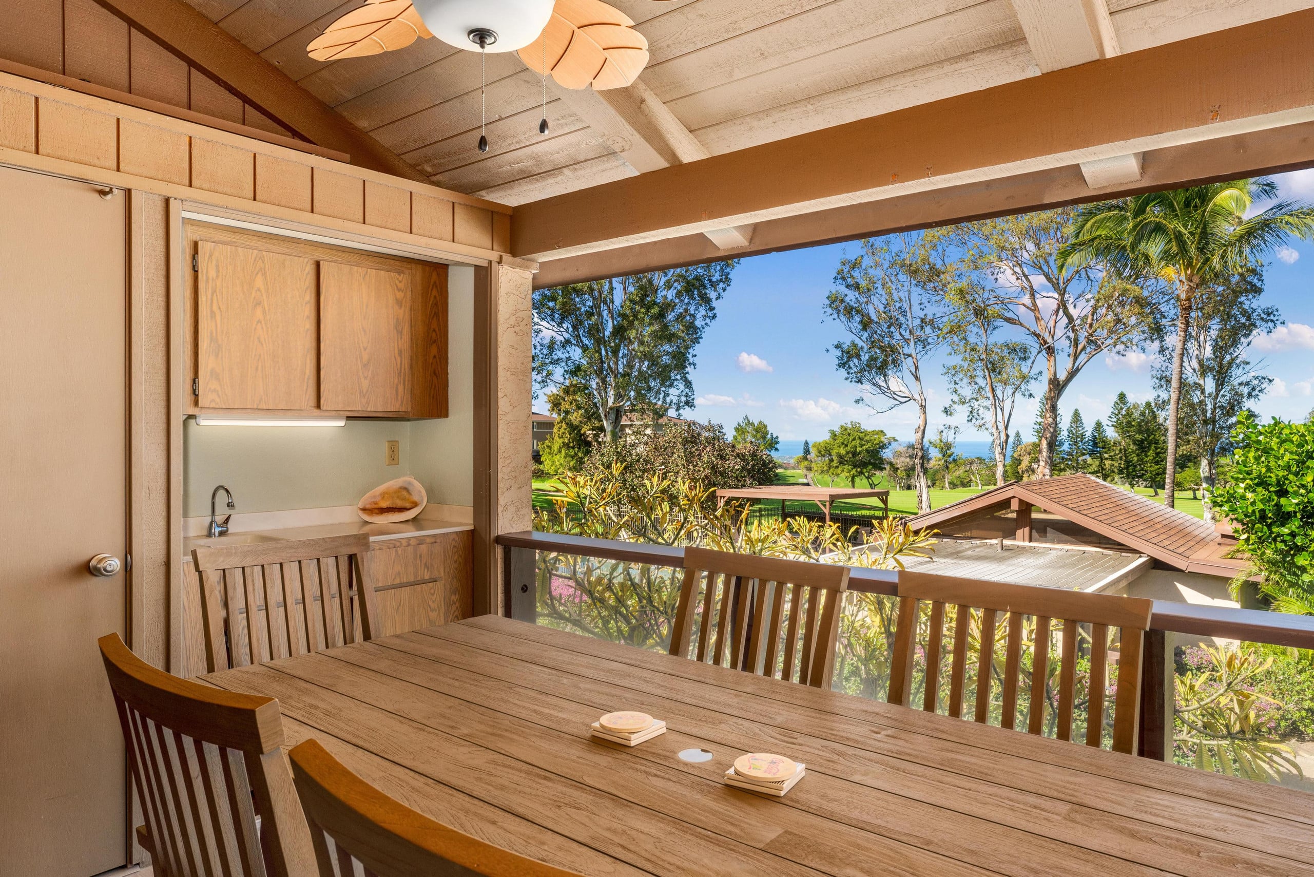 3BR villa w/ pool and golf course views - Photo 30