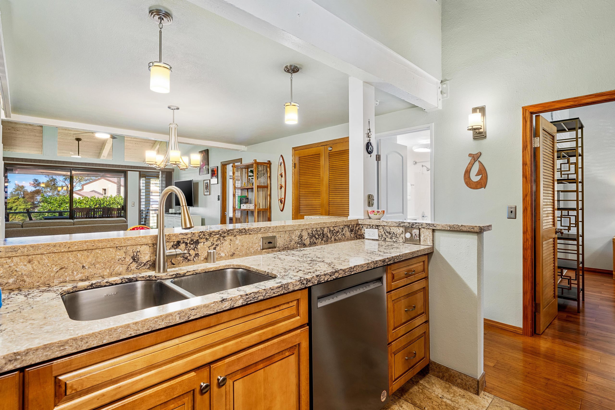 3BR villa w/ pool and golf course views - Photo 5