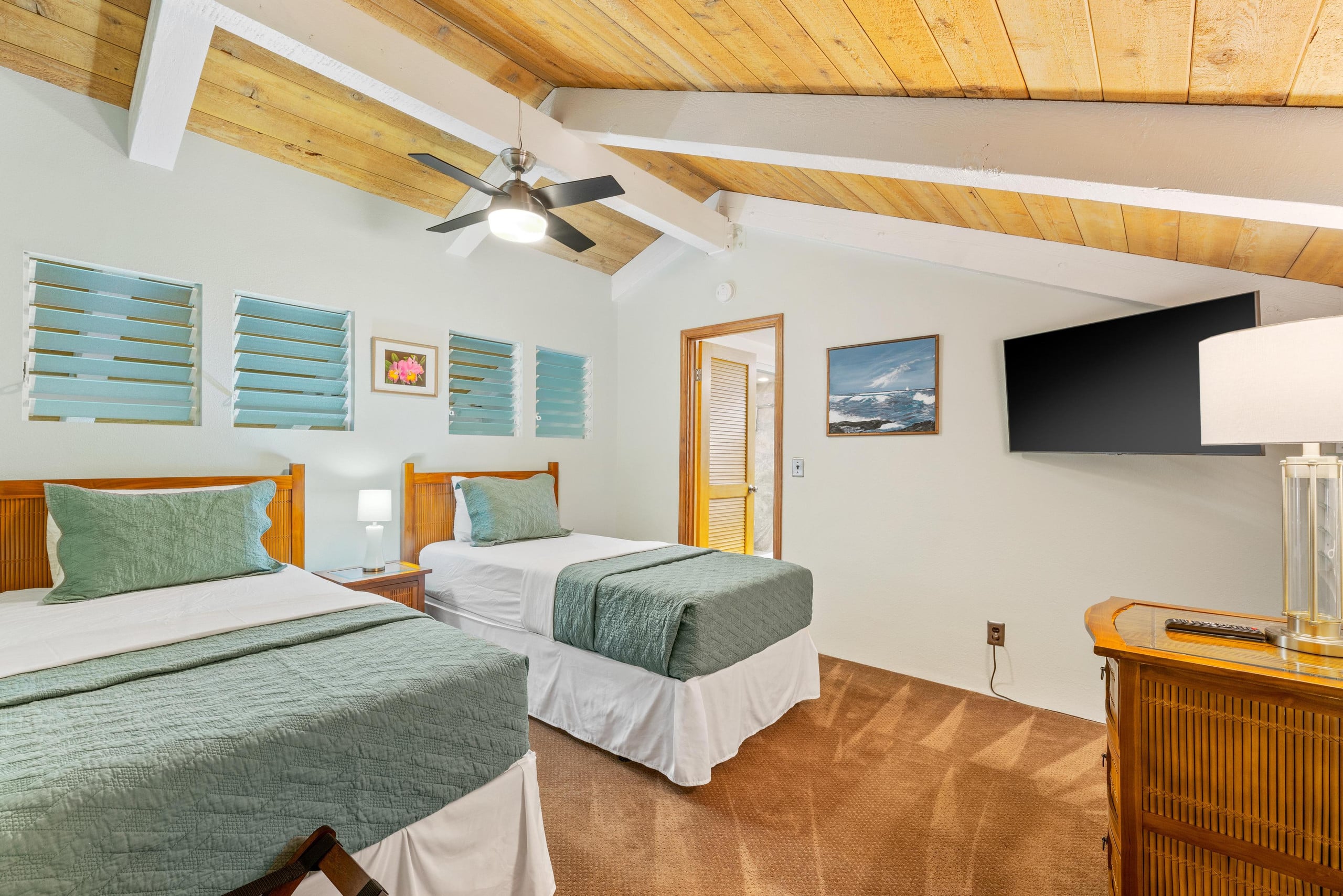 3BR villa w/ pool and golf course views - Photo 25