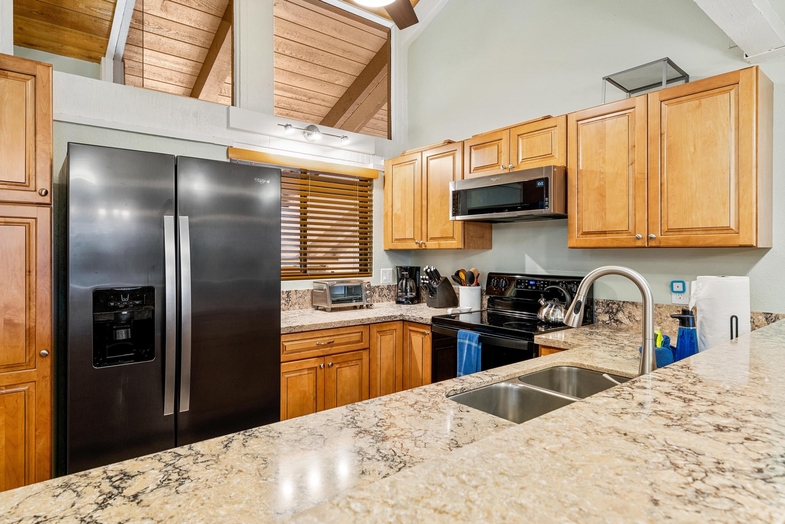 3BR villa w/ pool and golf course views - Photo 6