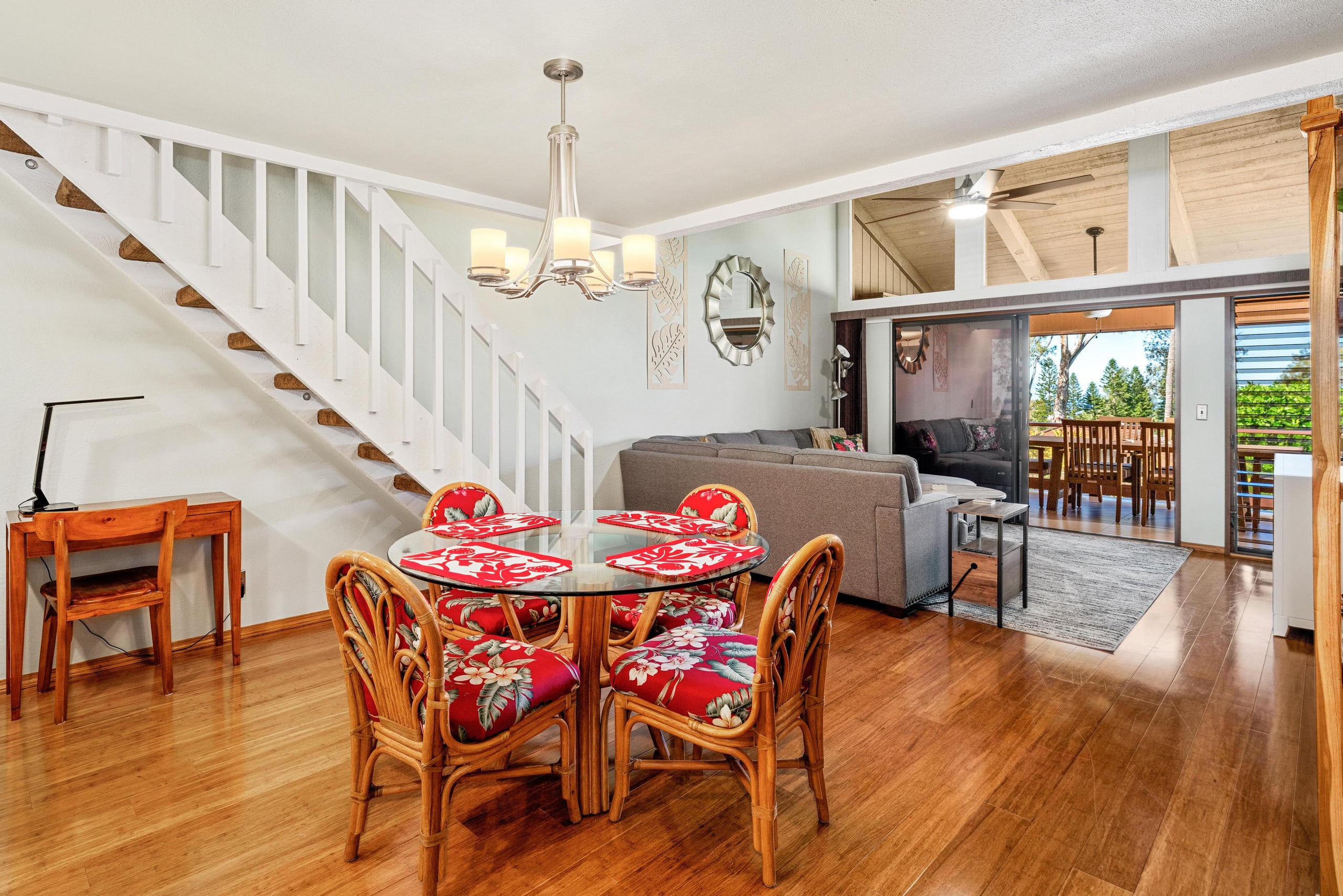 3BR villa w/ pool and golf course views - Photo 12