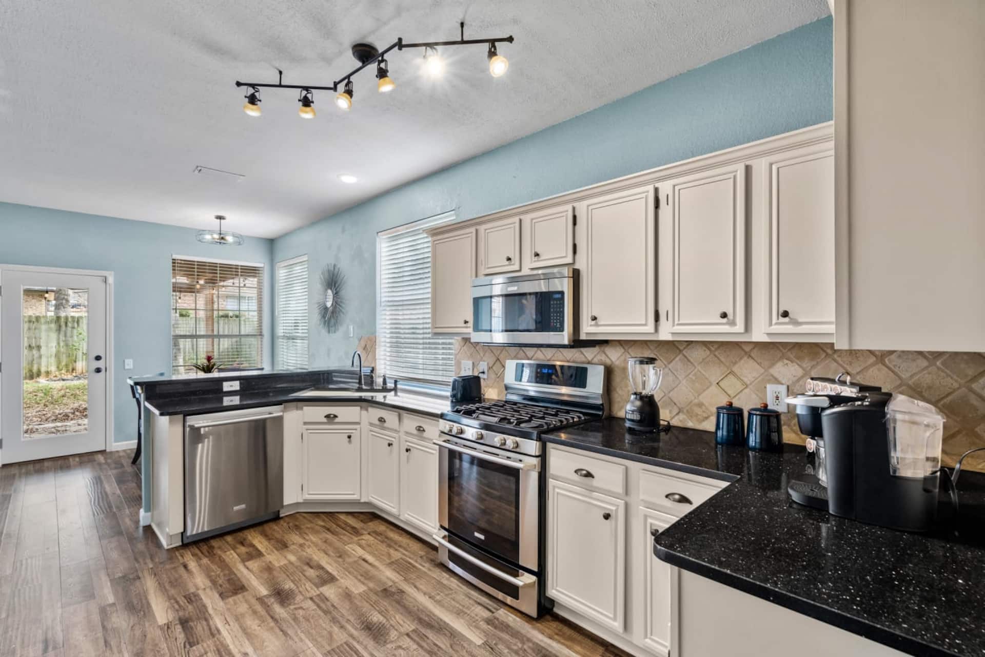 NEW Centrally Located North Richland Hills Abode — photo 2