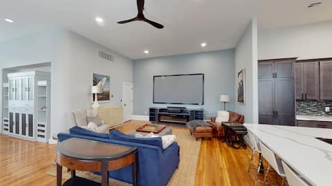 Upscale downtown loft, will not disappoint!