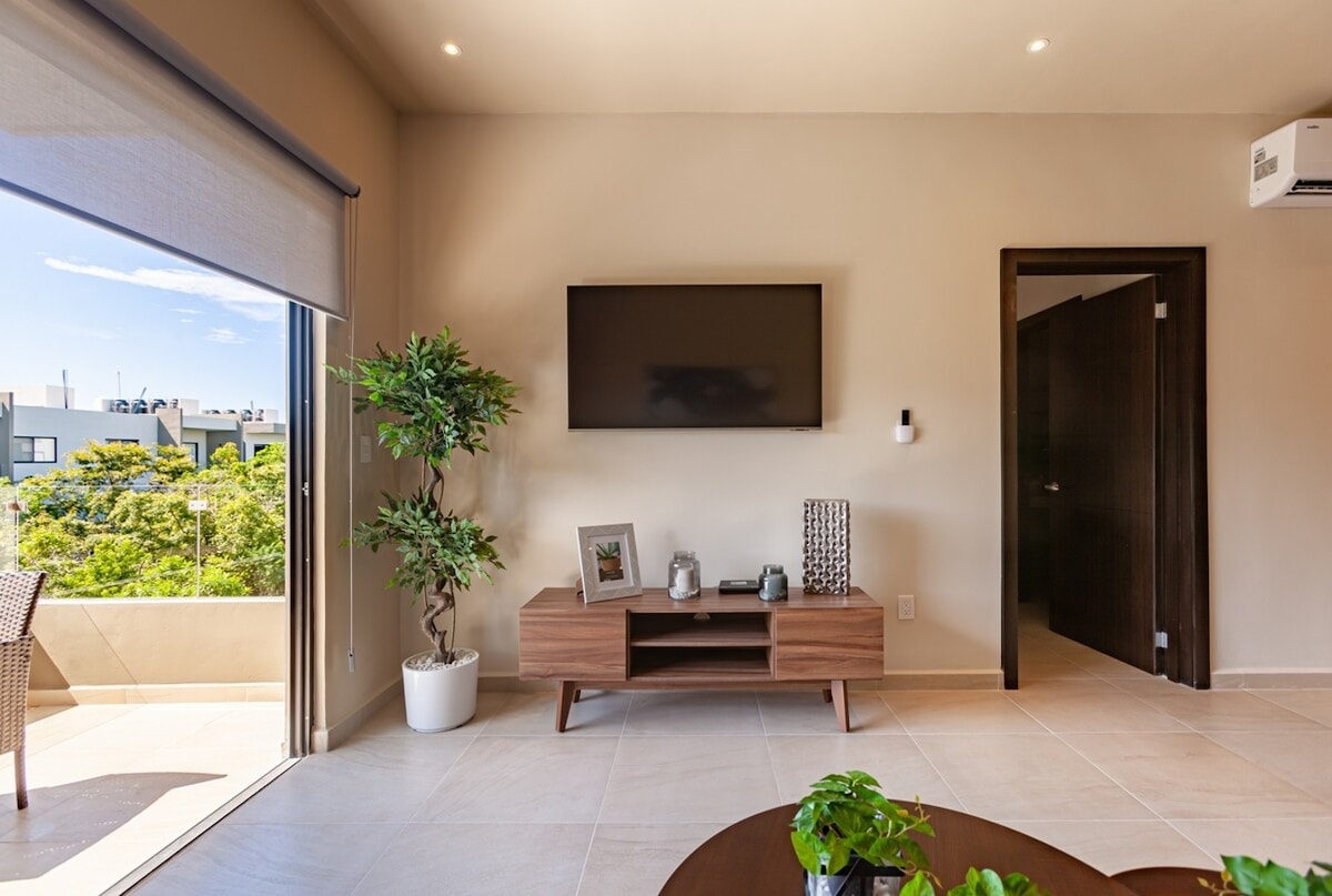 Successful Airbnb property: Xyleth Condo Coto8 | 10min to Beach,WIFI 200MB,Gym in Gonzalo Guerrero
