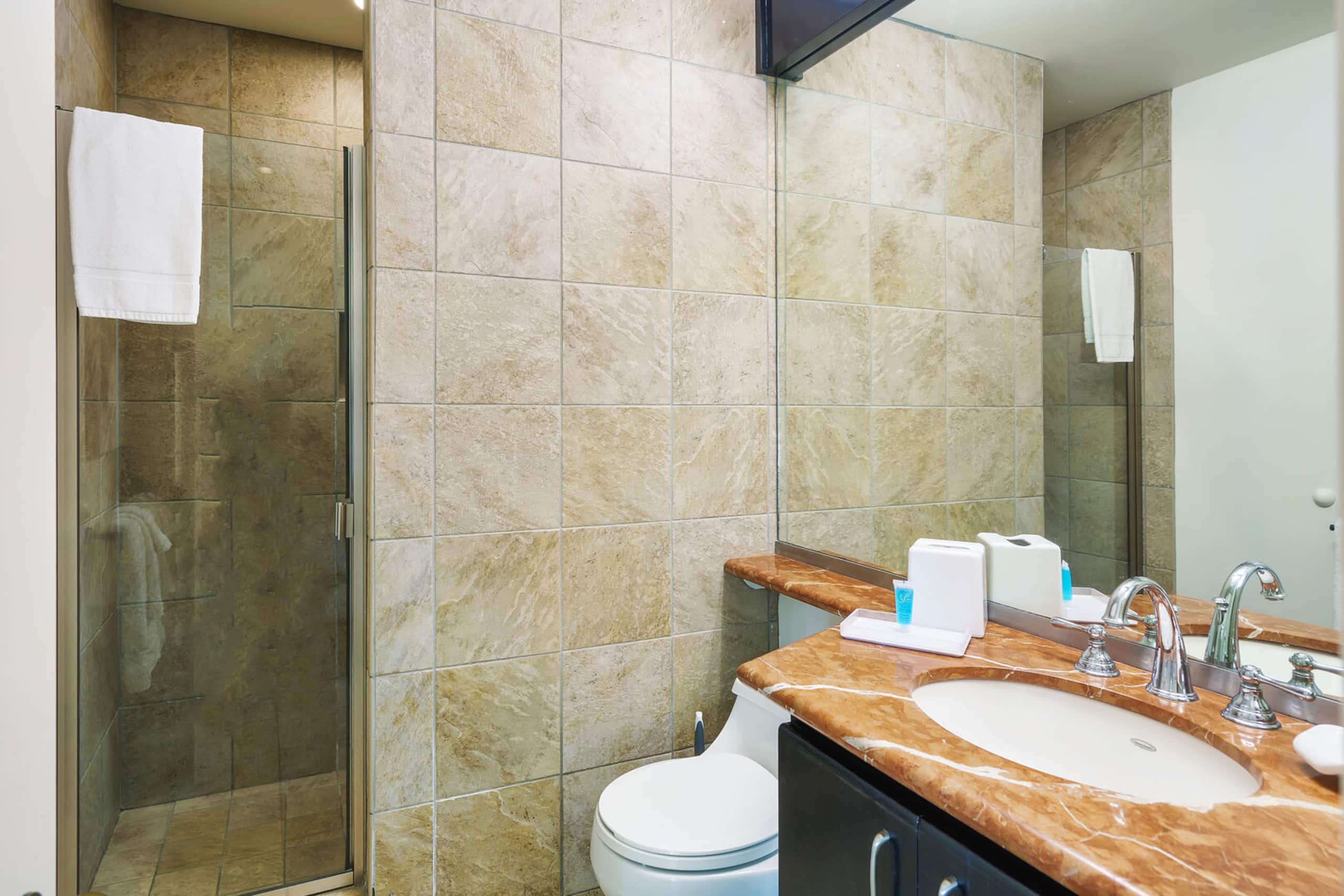 Condo in Kihei · ★5.0 · 1 bedroom · 2 beds · 2 baths - Image 11