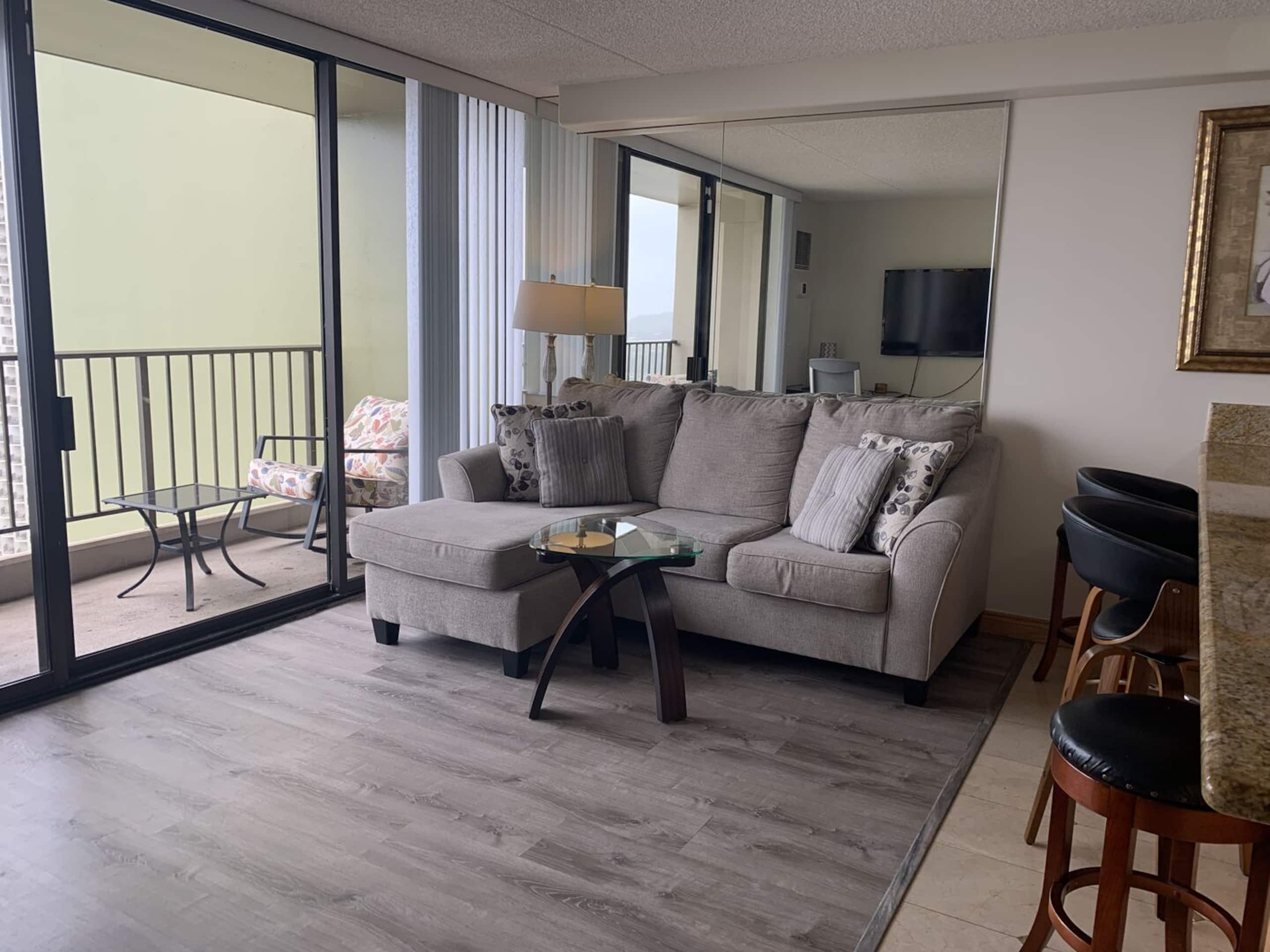 Condo in Honolulu · ★4.87 · 1 bedroom · 1 bed · 1 private bath - Image 3
