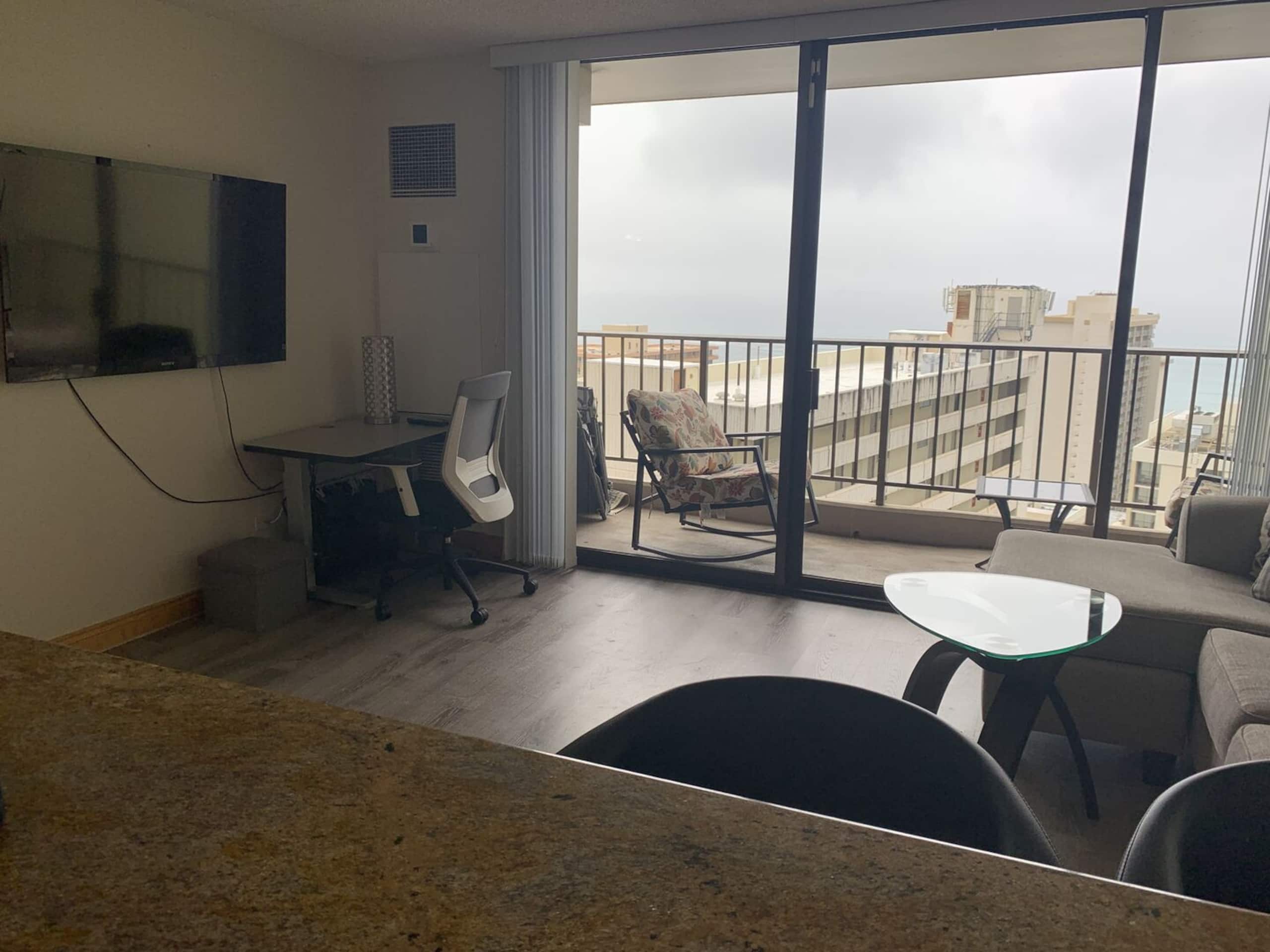 Condo in Honolulu · ★4.87 · 1 bedroom · 1 bed · 1 private bath - Image 10