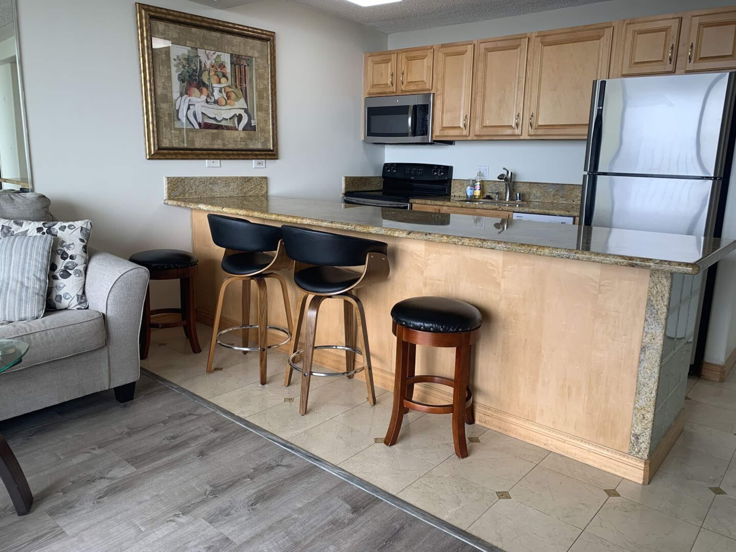 Condo in Honolulu · ★4.87 · 1 bedroom · 1 bed · 1 private bath - Image 4