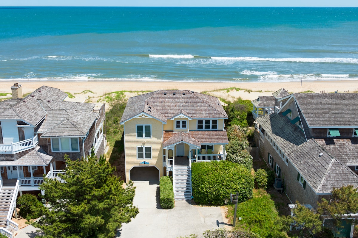 Leg-a-Sea: Oceanfront, Pool Access, Hot Tub