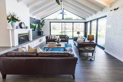 Whitevale Luxury Estate