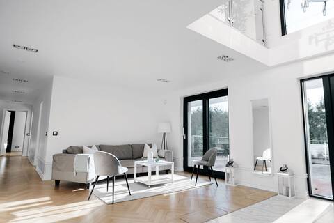 Beautiful newly renovated villa with ocean view