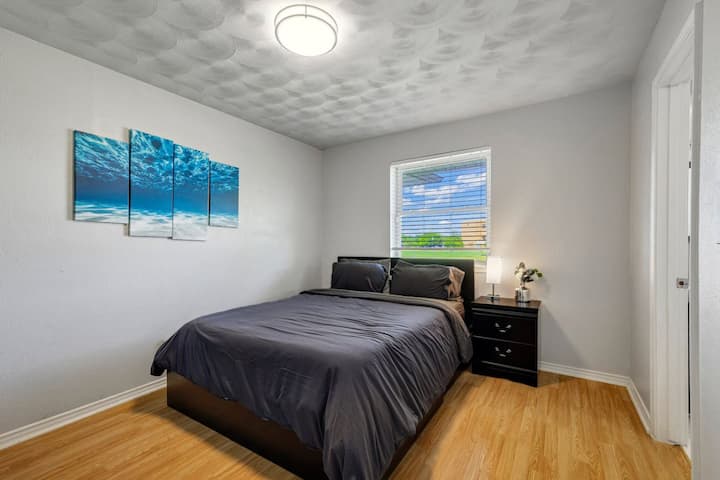 Spavaća soba 2 nalazi se na 1. katu