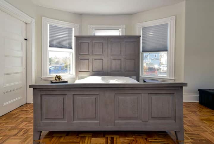 Spálňa s manželskou posteľou