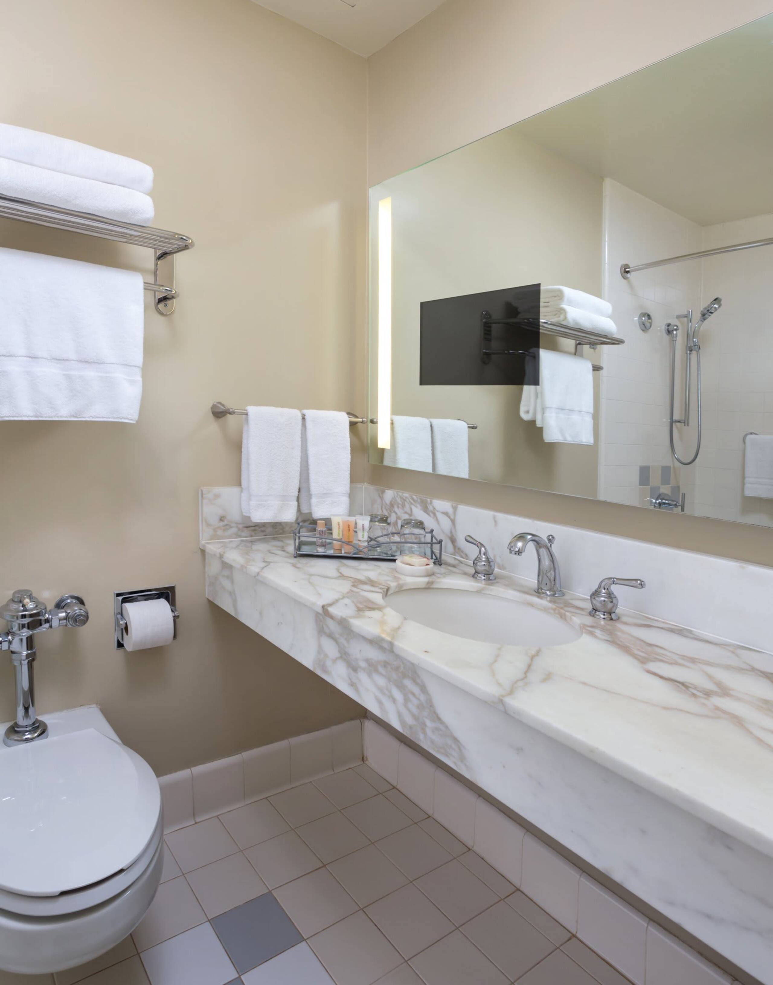 Condo in San Francisco · ★4.85 · Studio · 2 beds · 1 bath - Image 20