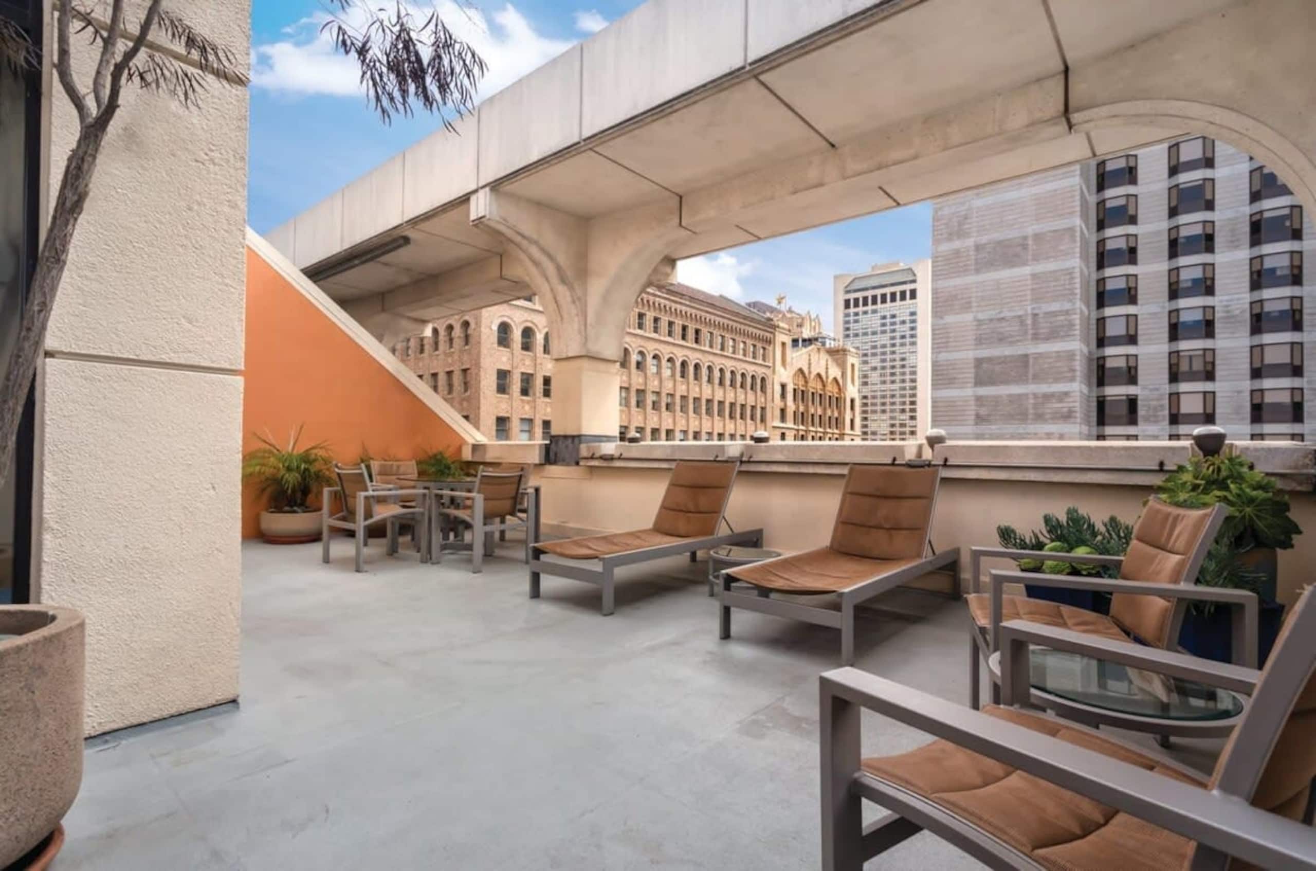 Condo in San Francisco · ★4.75 · Studio · 2 beds · 1 bath - Image 10