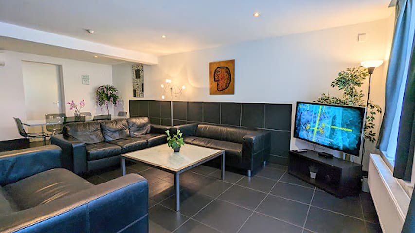 AmsterdamBase with pricate external space