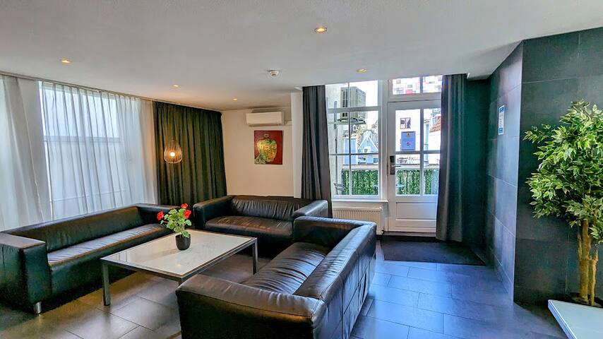 Amsterdam Elegant gallery image 4