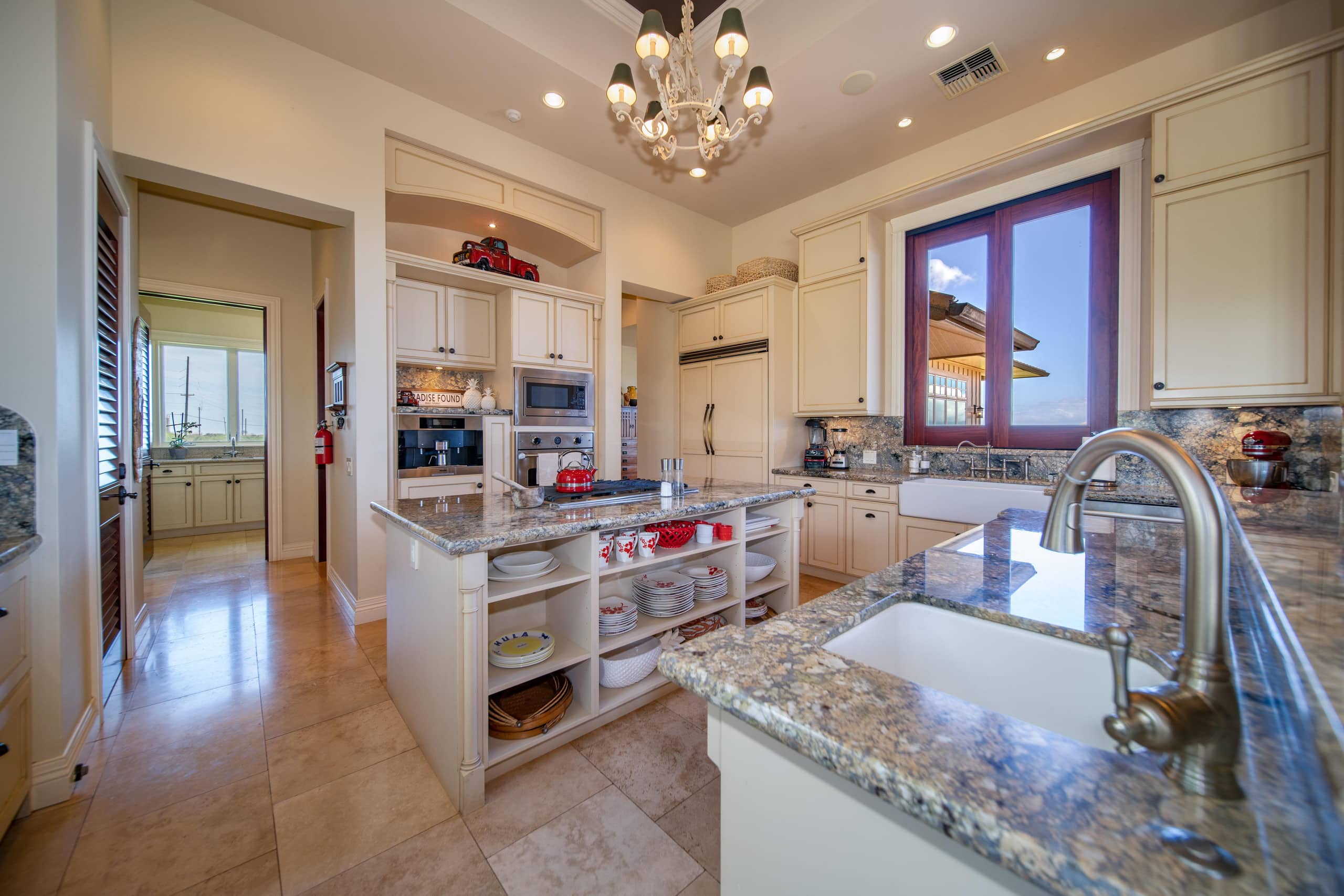 Home in Lahaina · ★5.0 · 4 bedrooms · 4 beds · 3.5 baths - Image 22