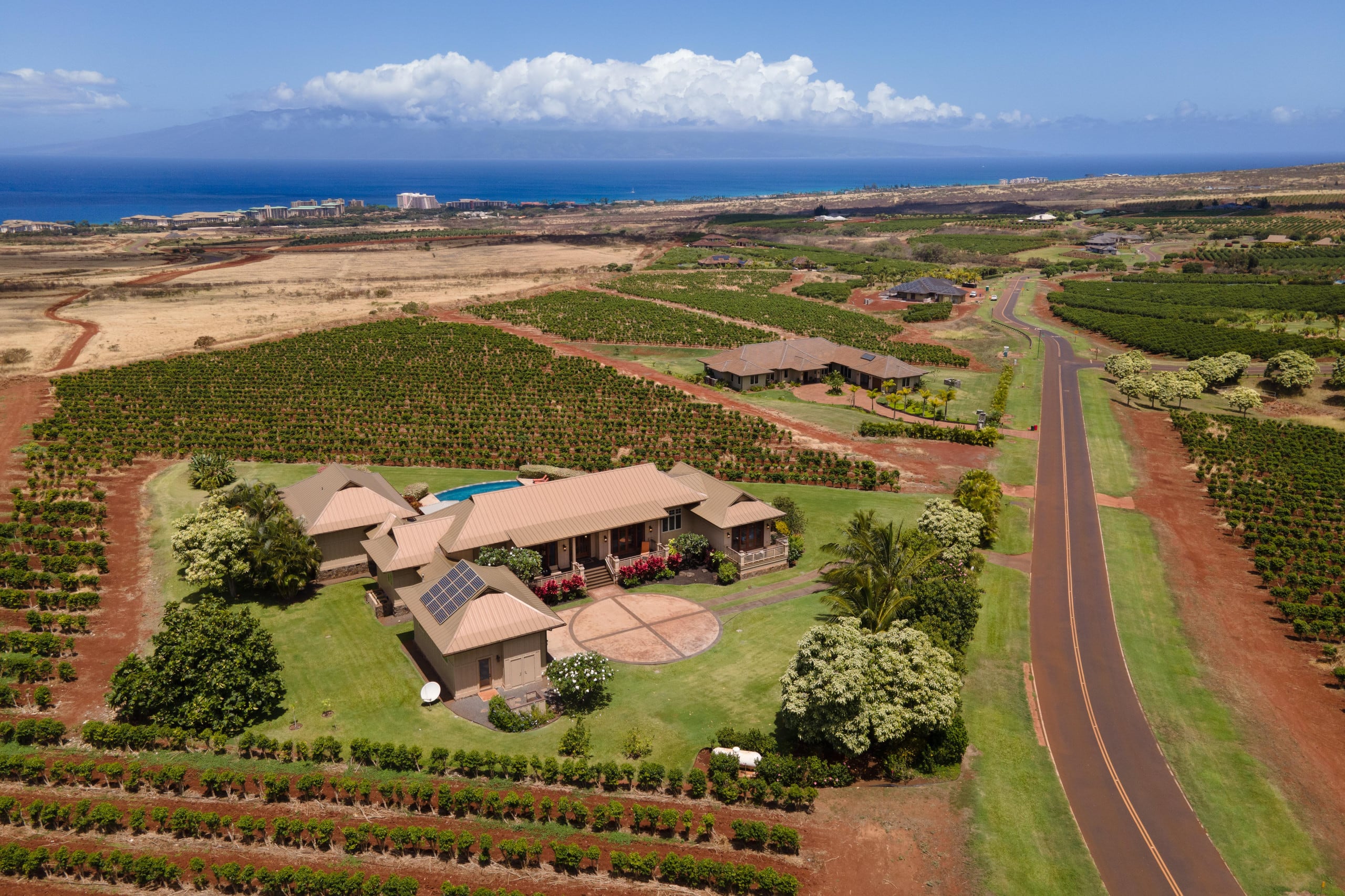 Home in Lahaina · ★5.0 · 4 bedrooms · 4 beds · 3.5 baths - Image 37