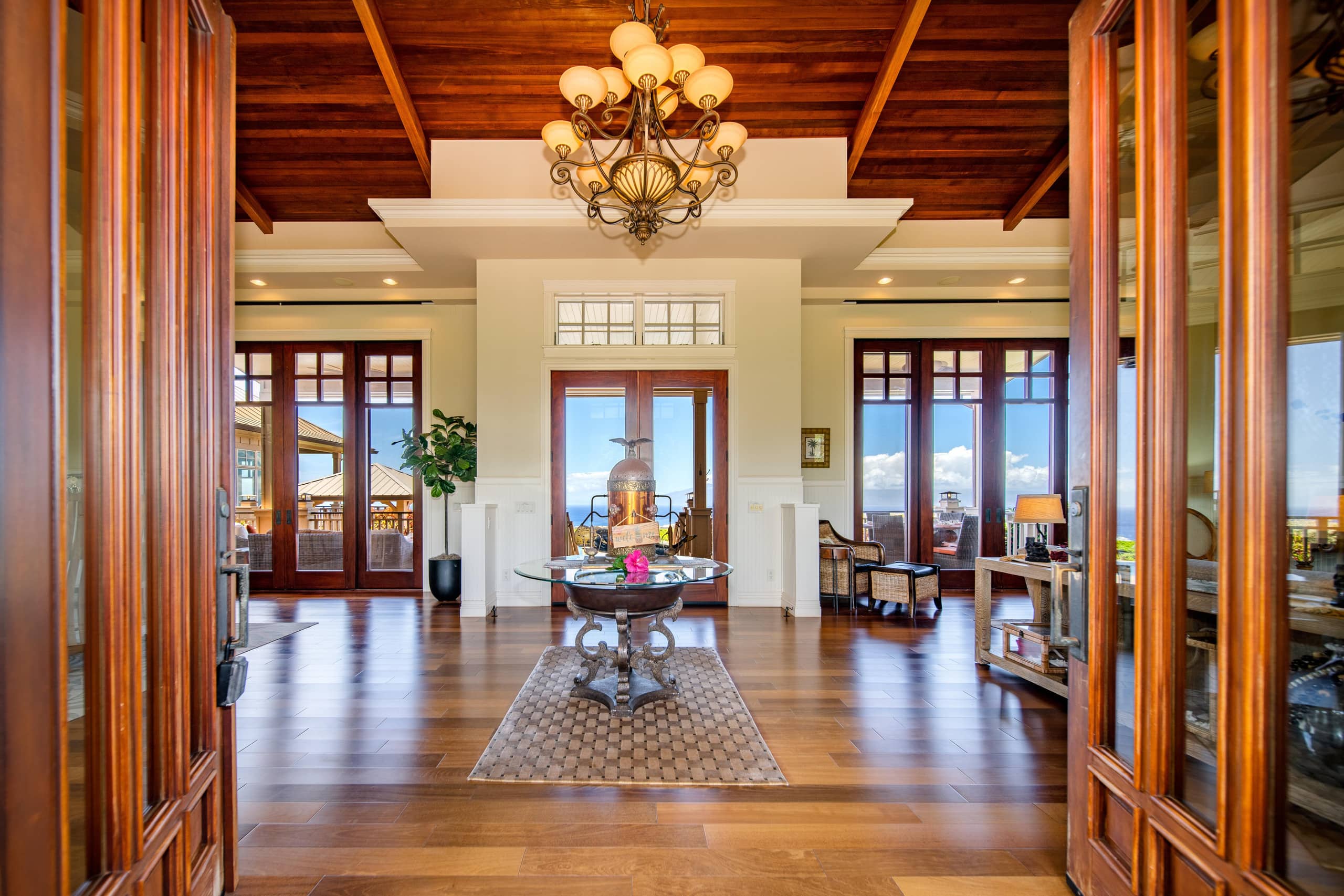 Home in Lahaina · ★5.0 · 4 bedrooms · 4 beds · 3.5 baths - Image 16