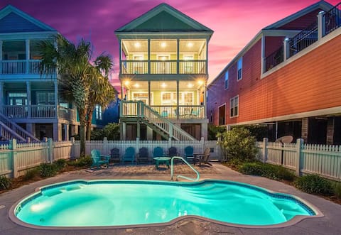 Beach Family Oasis . Heated Pool . Pet Friendly