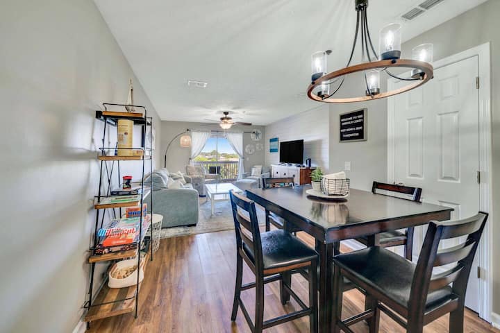 Pet-friendly Paradise By The Beach - Panama City Beach, FL