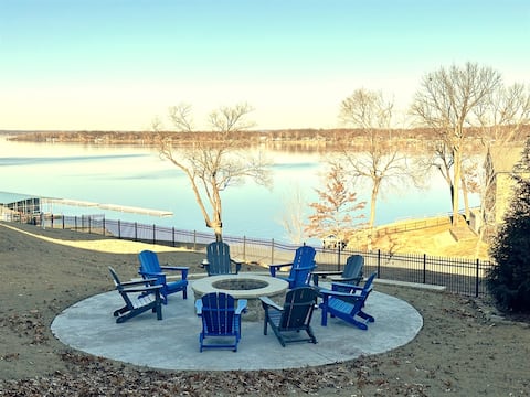 Great Location! Lakefront Modern Home!