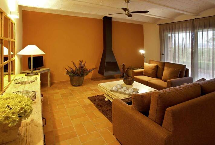 Mas Llorens – Casa para 6 personas gallery image 5