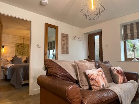 Successful Airbnb property: Hollies Cottage in Haworth And Stanbury