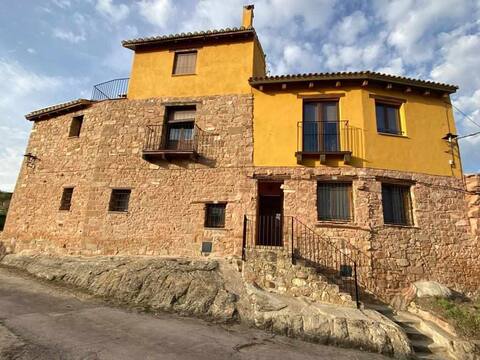 Rustikalpuente Baldovar Ii