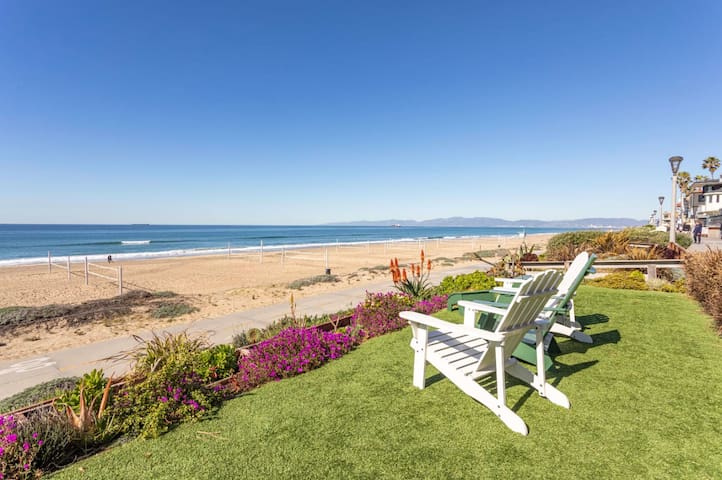 Large Oceanfront Home I Balcony & Parking