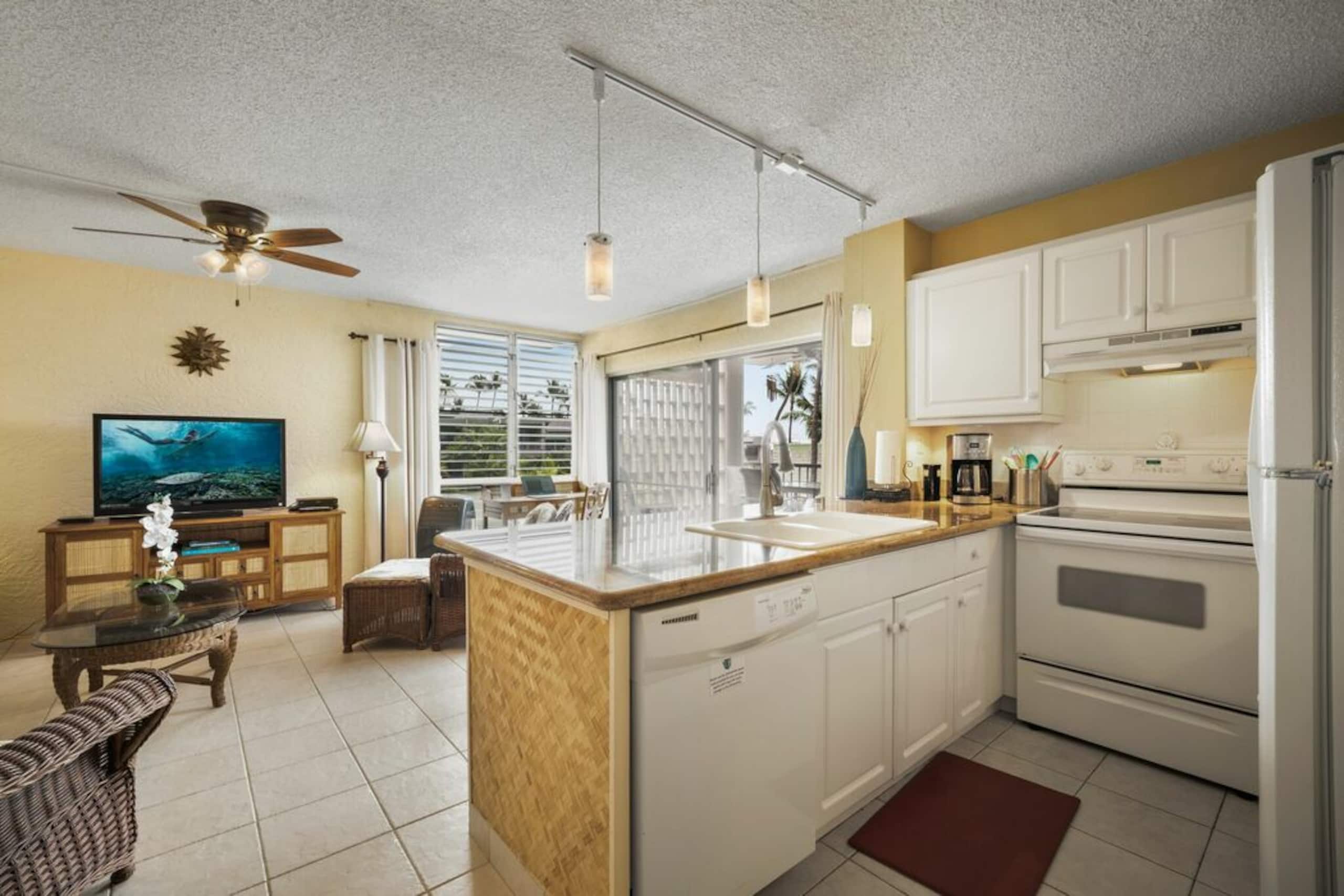 Condo in Kailua-Kona · ★4.85 · 1 bedroom · 2 beds · 1 bath - Image 10