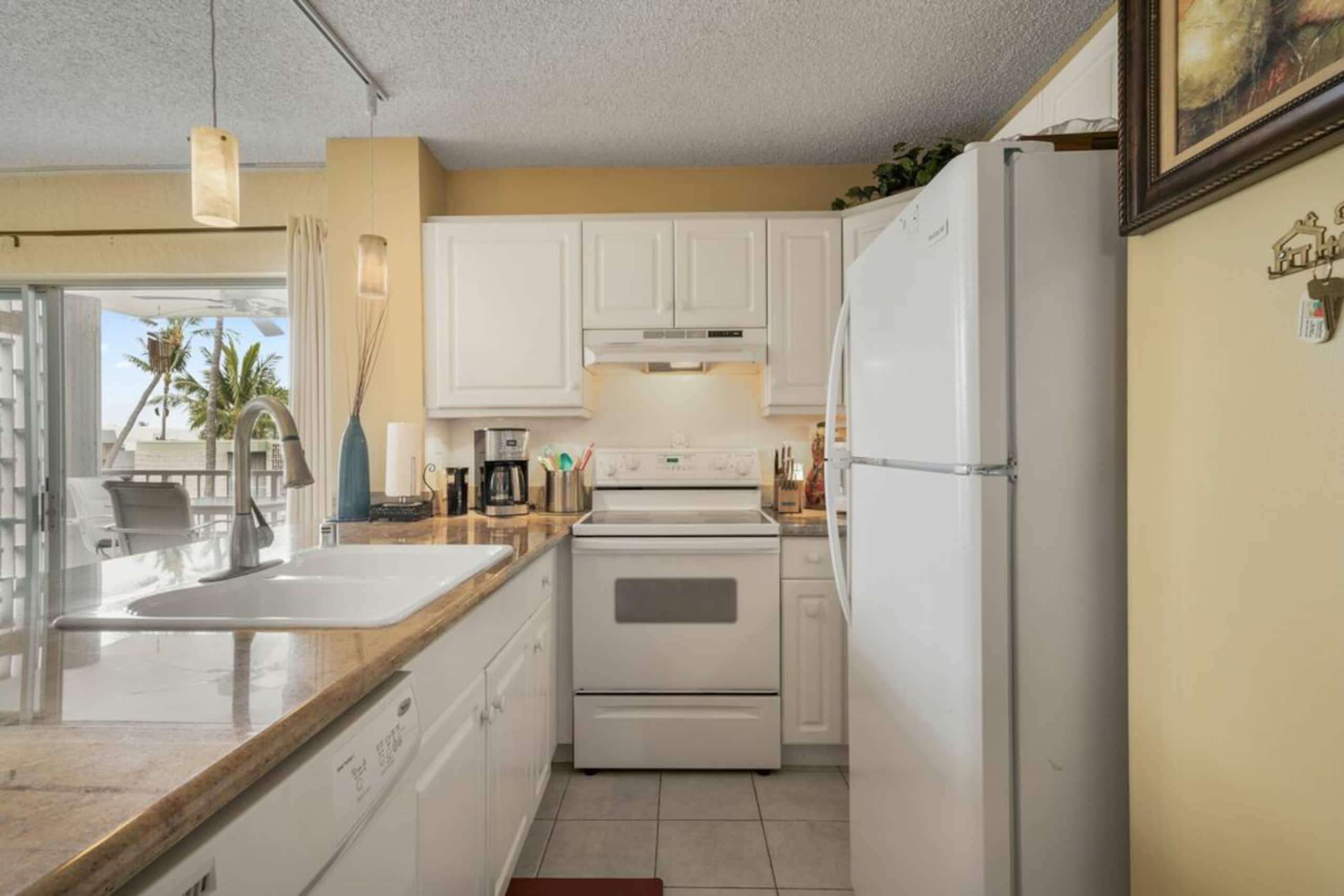 Condo in Kailua-Kona · ★4.85 · 1 bedroom · 2 beds · 1 bath - Image 11