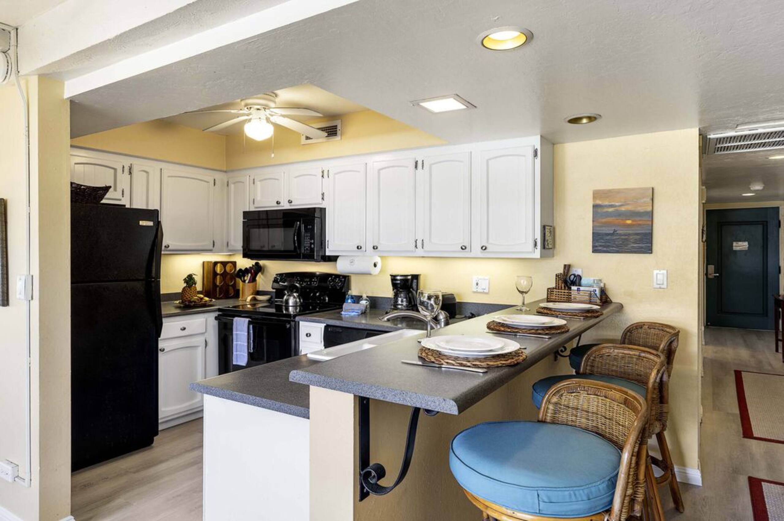 Condo in Kailua-Kona · ★4.67 · 1 bedroom · 2 beds · 1 bath - Image 2