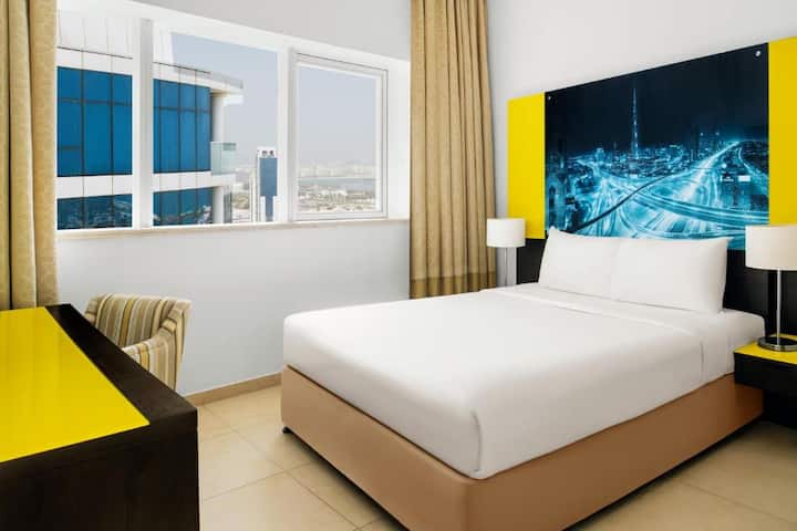 Two Bedroom Apartment Near Insurance Market - Dubai