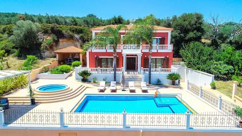 Iro royal villa – villa with private pool in the h