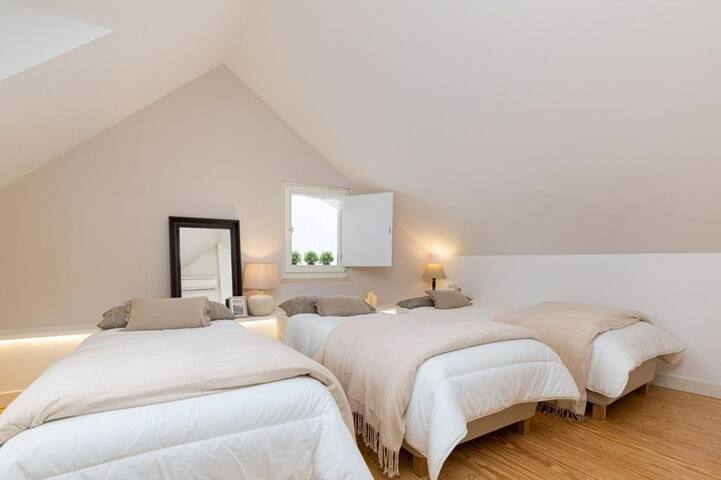 Apartment • Downtown Lisbon • 3 Bedrooms • Balcony gallery image 4