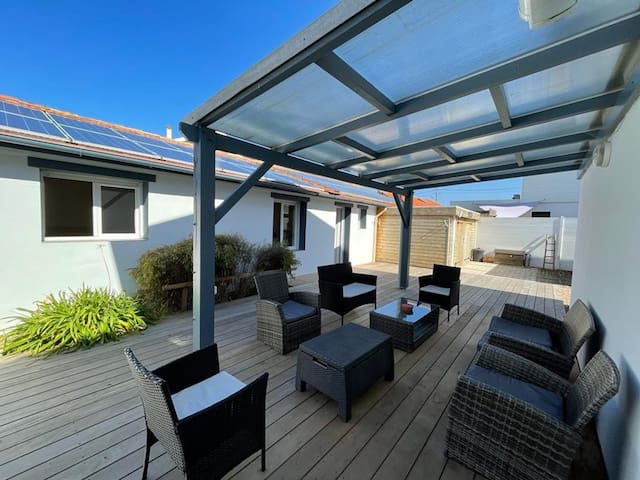 Rive Gauche Immobilier managed Airbnb listing 2