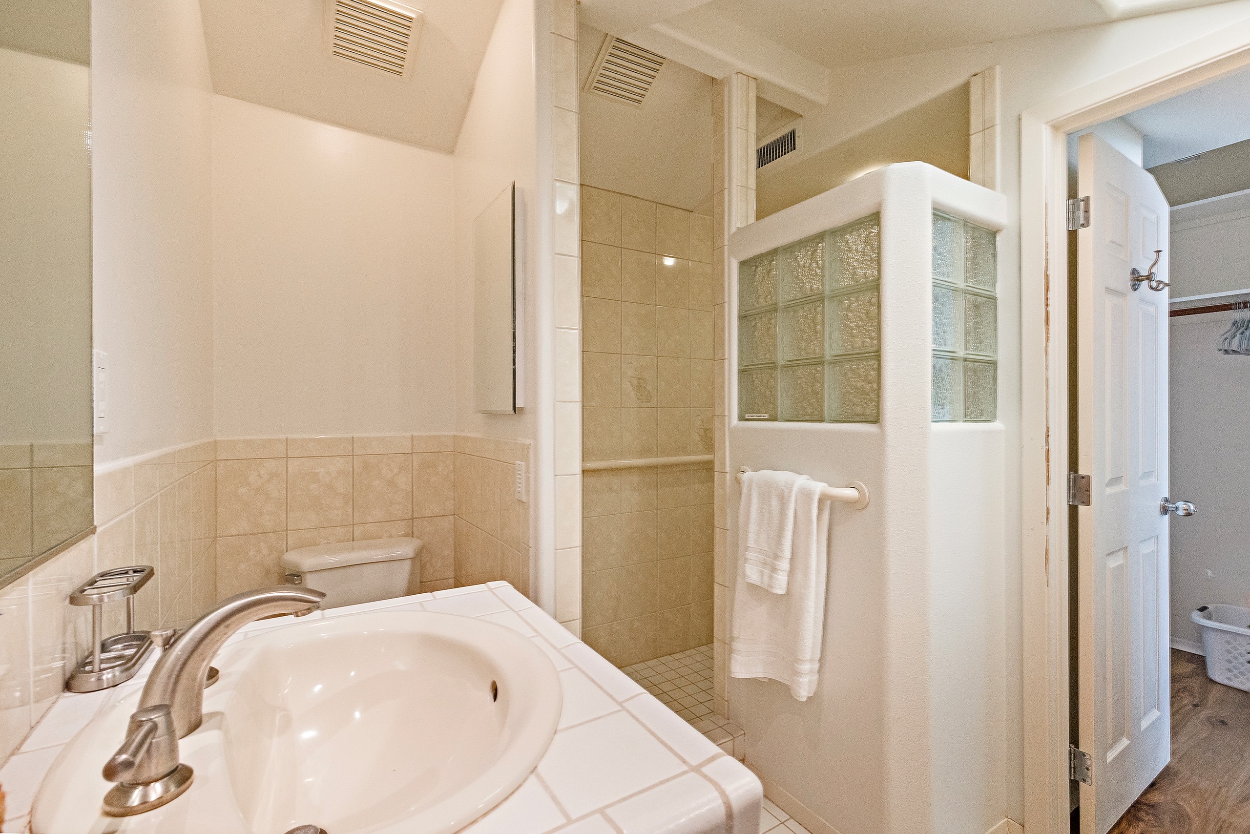 Townhouse in Lahaina · ★4.89 · 4 bedrooms · 5 beds · 4 baths - Image 30